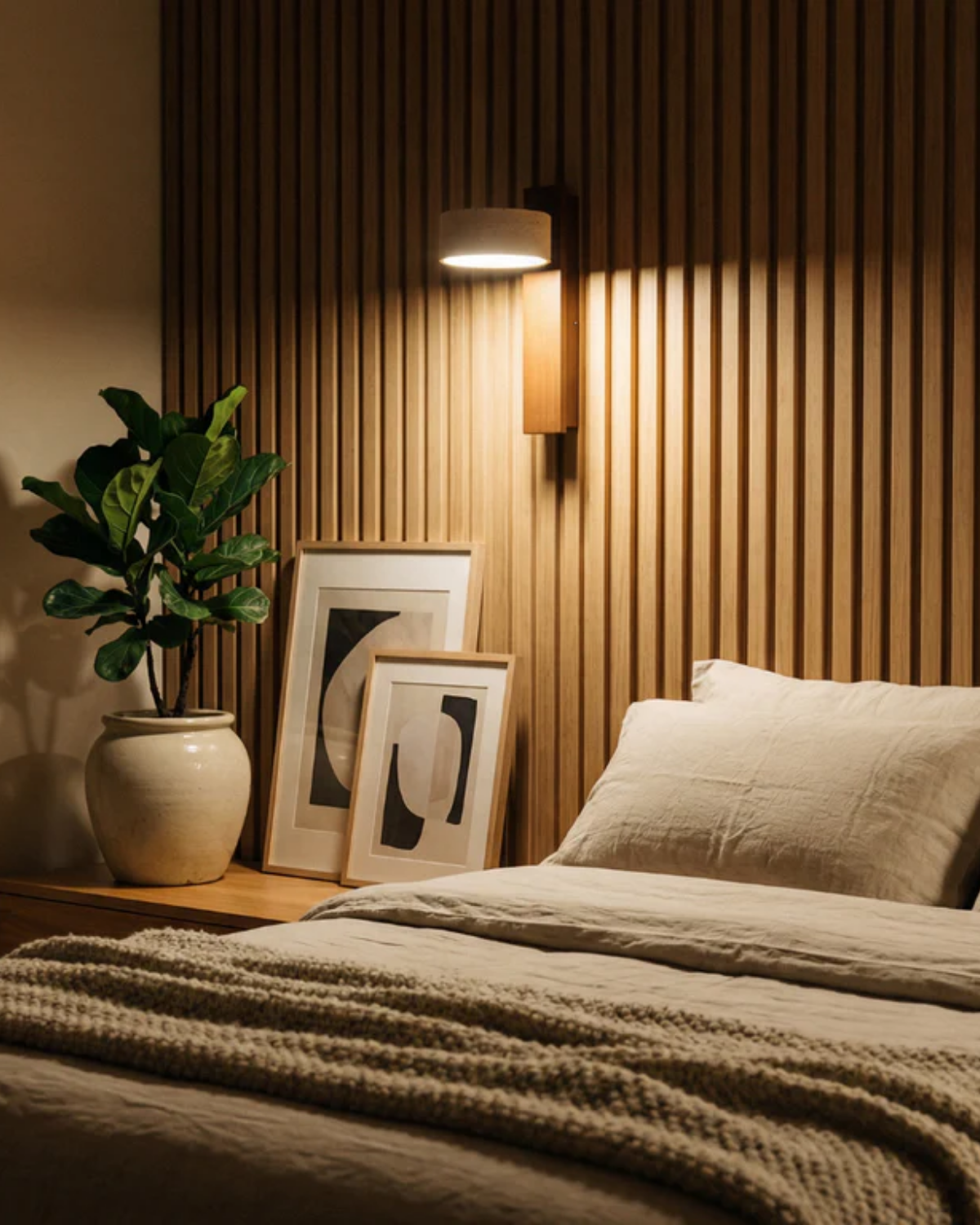 Le Mur Travertin – Elegancka lampa ścienna z trawertynu