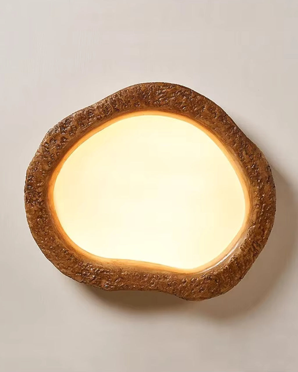 Le Halo Bois – Rustykalna lampa sufitowa z drewna