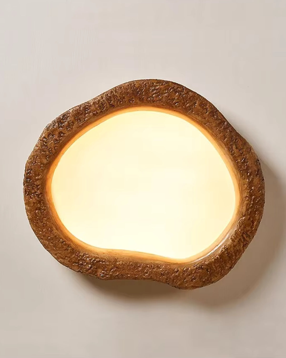 Le Halo Bois – Rustykalna lampa sufitowa z drewna