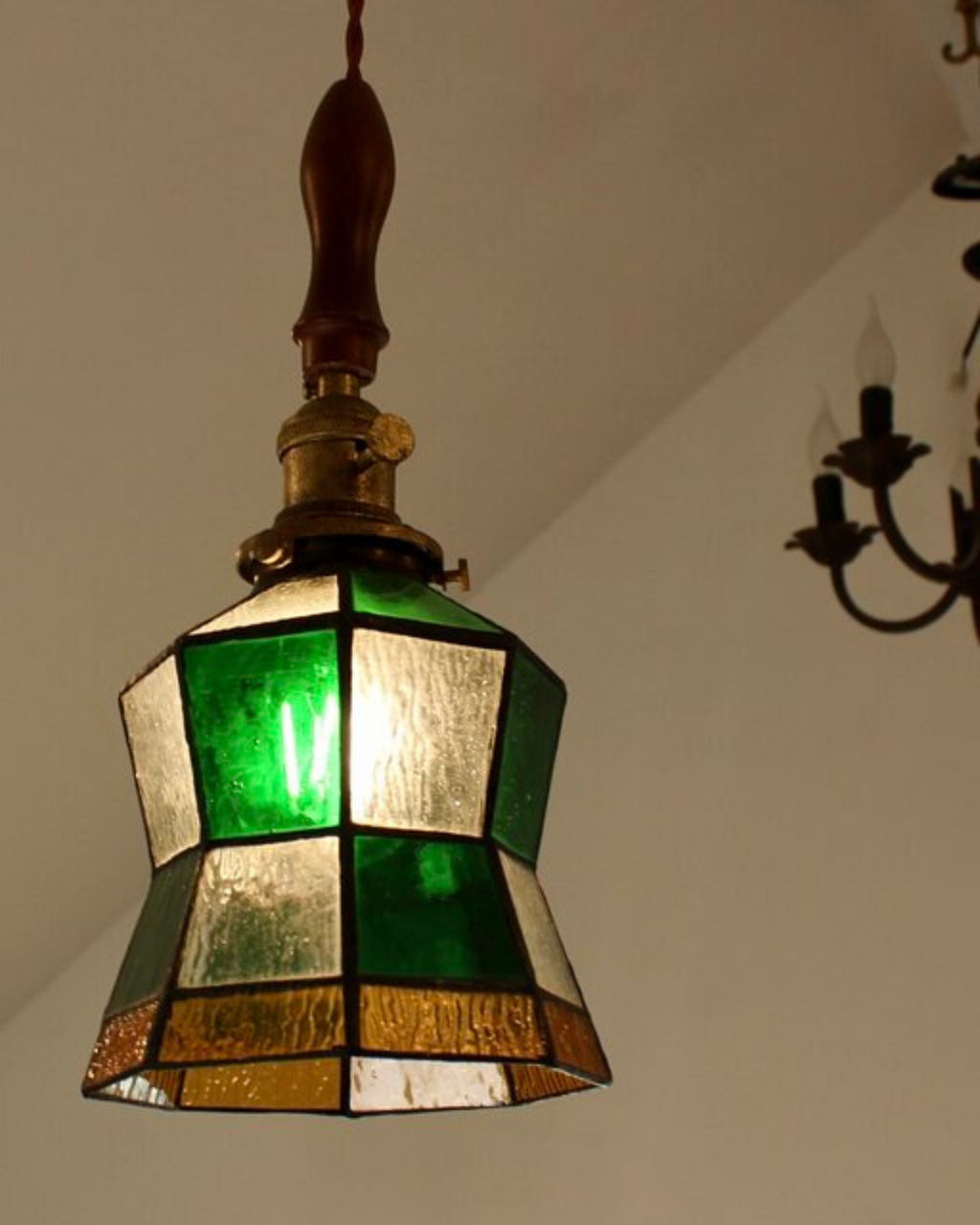 L'Illusion Dorée – Elegancka szklana lampa wisząca
