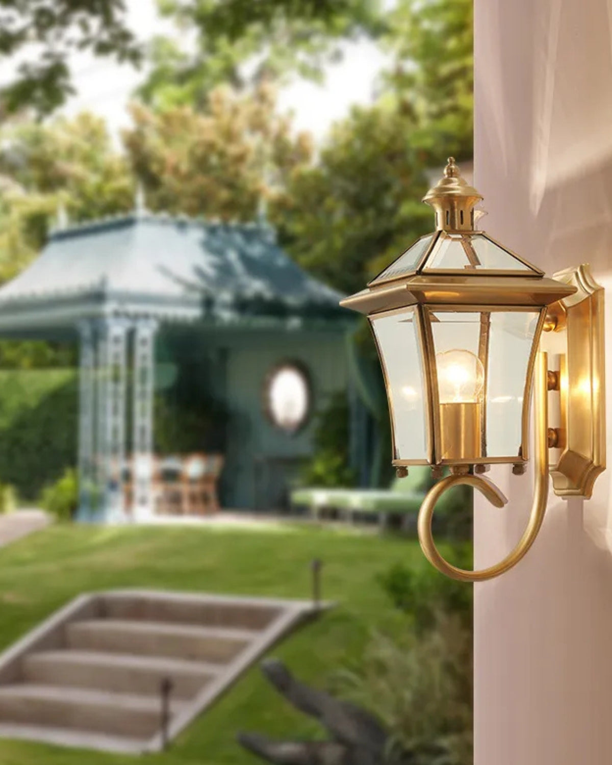 Le Lumière Dorée – Elegancka zewnętrzna lampa ścienna