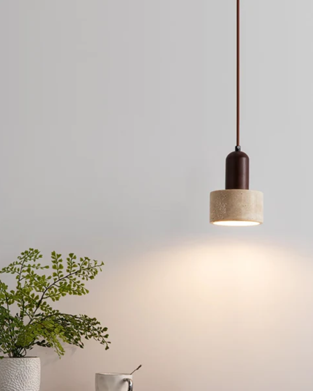 La Pierre – Elegancka lampa wisząca z trawertynu