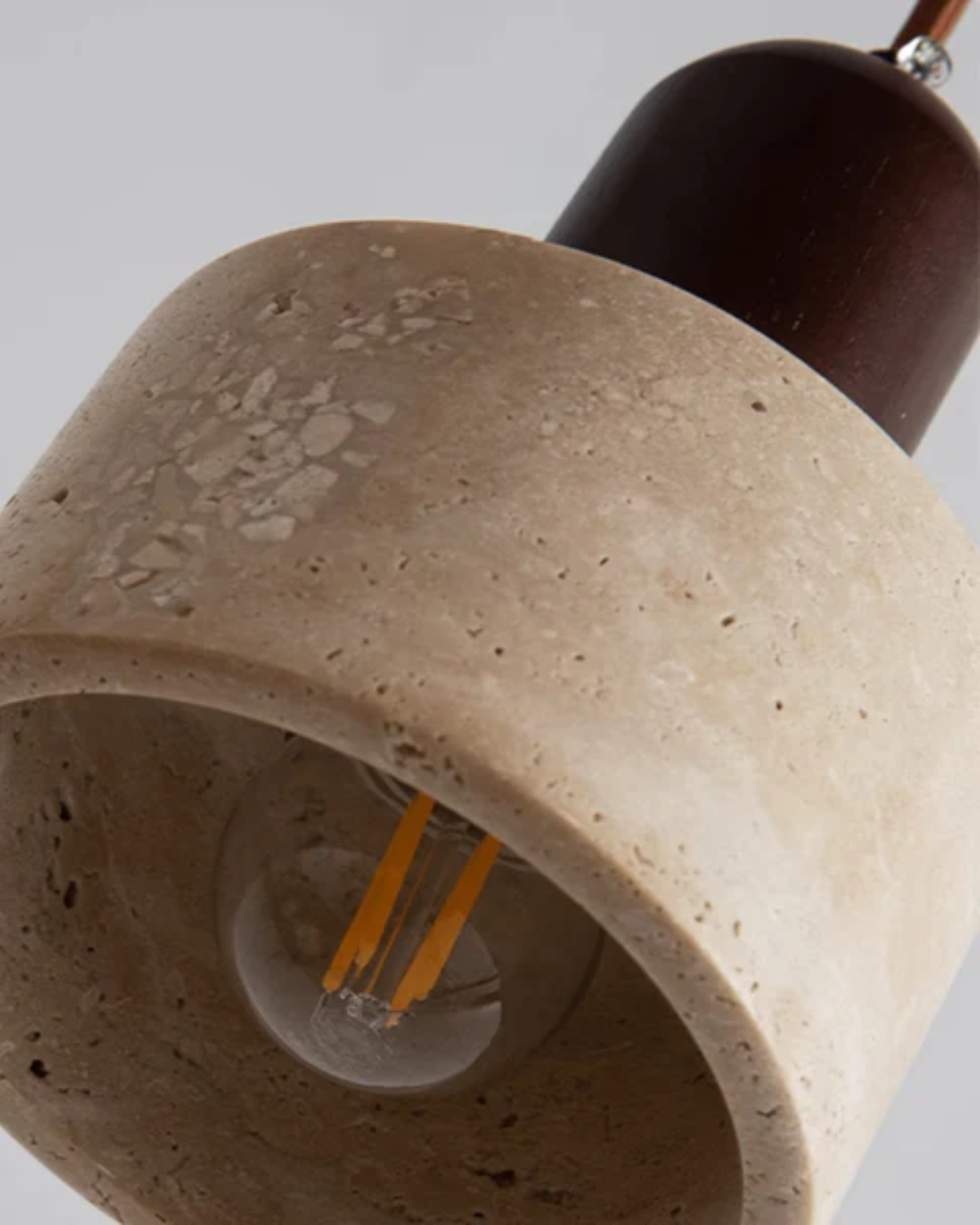 La Pierre – Elegancka lampa wisząca z trawertynu