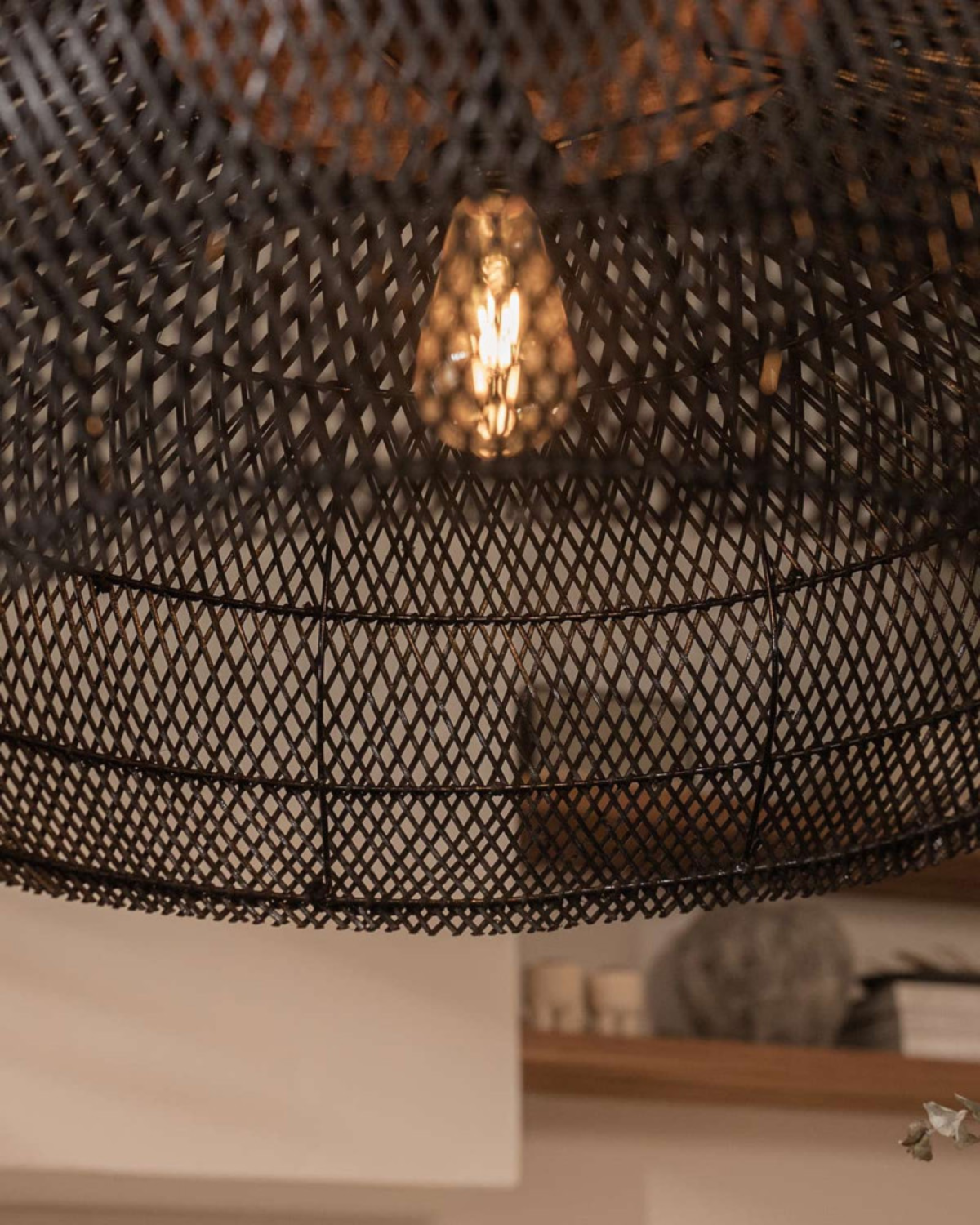 L’Orbe Céleste – Elegancka lampa wisząca z rattanu